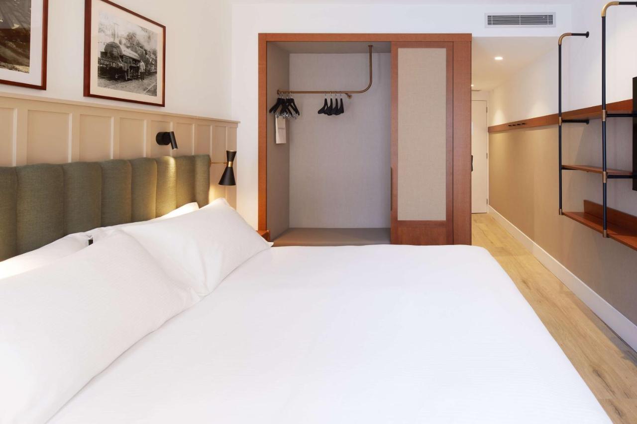 Family Connecting Rooms