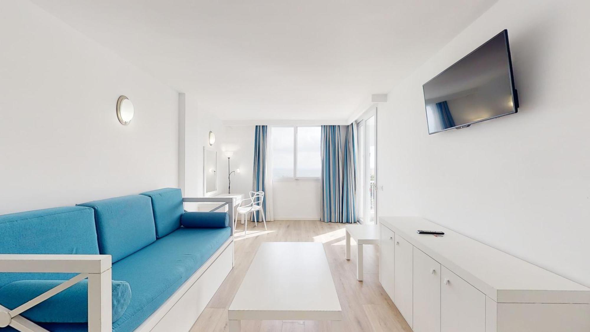 Apartment with Sea View,1387035977:JPEG