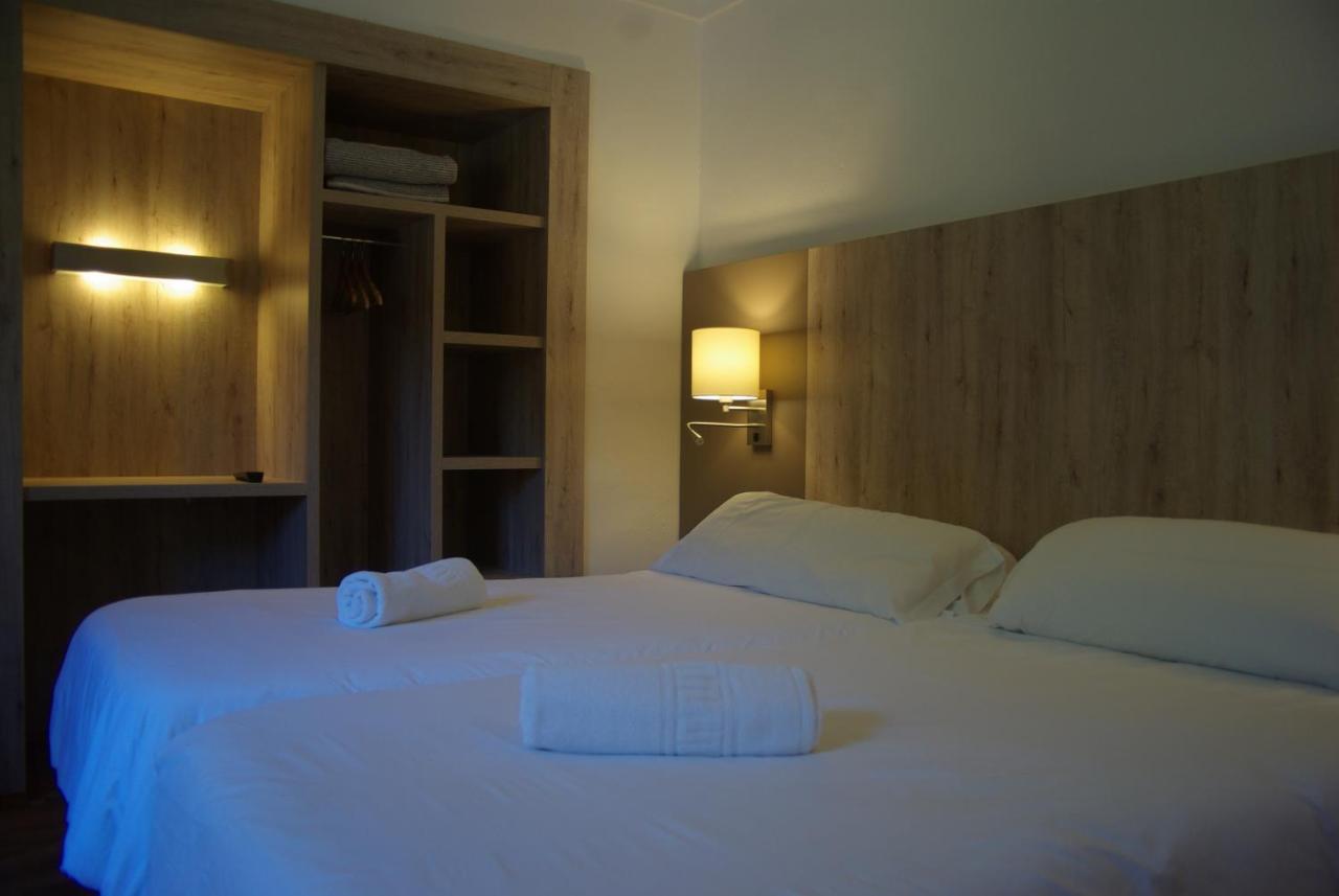 Twin Room,1627937988:JPEG