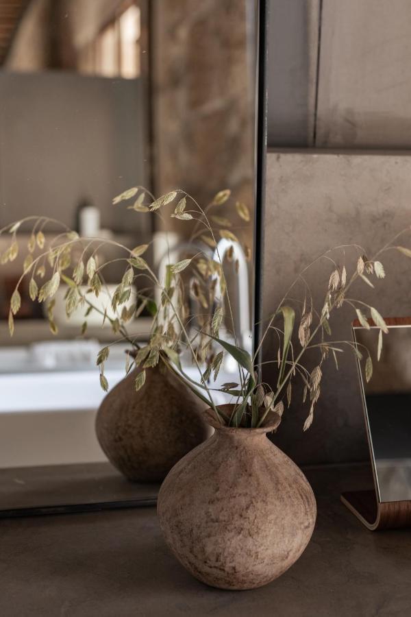 Suite,1482814934:JPEG