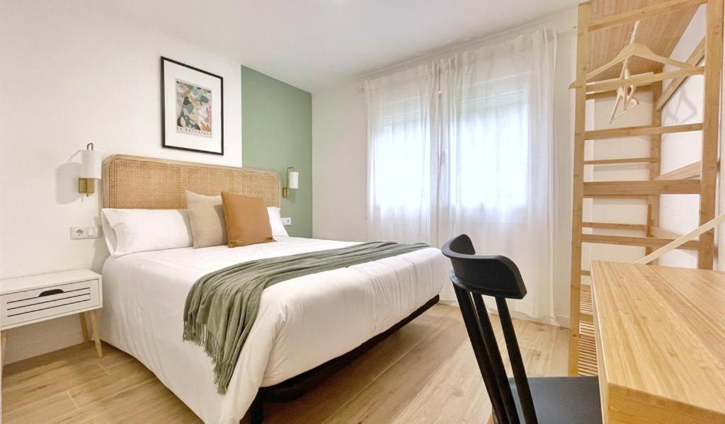Standard Double Room,1485485980:JPEG
