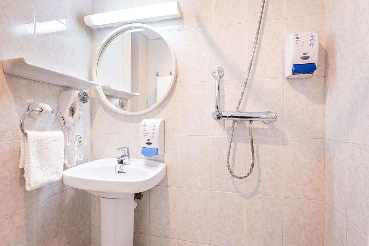 Budget Single Room