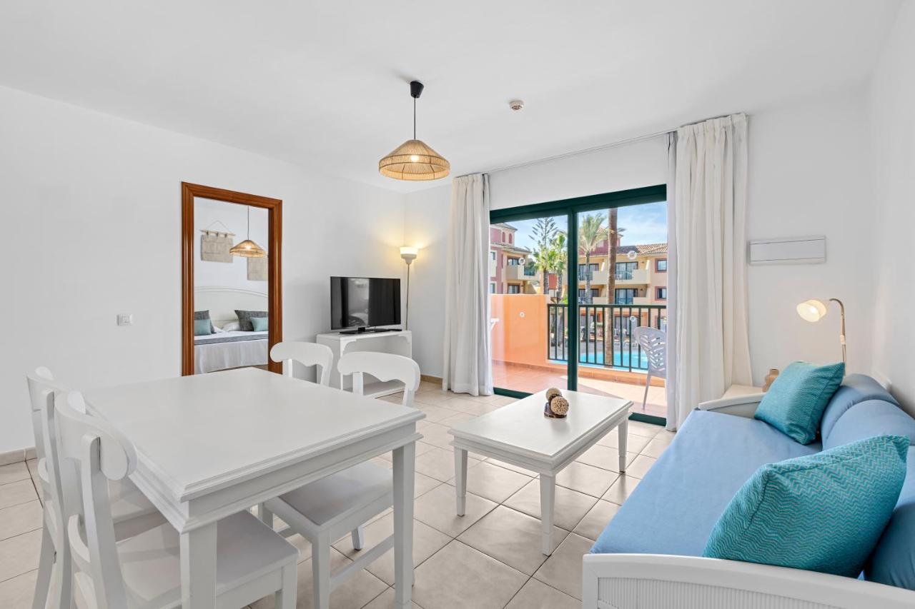 Apartment with Pool View,1498673914:JPEG