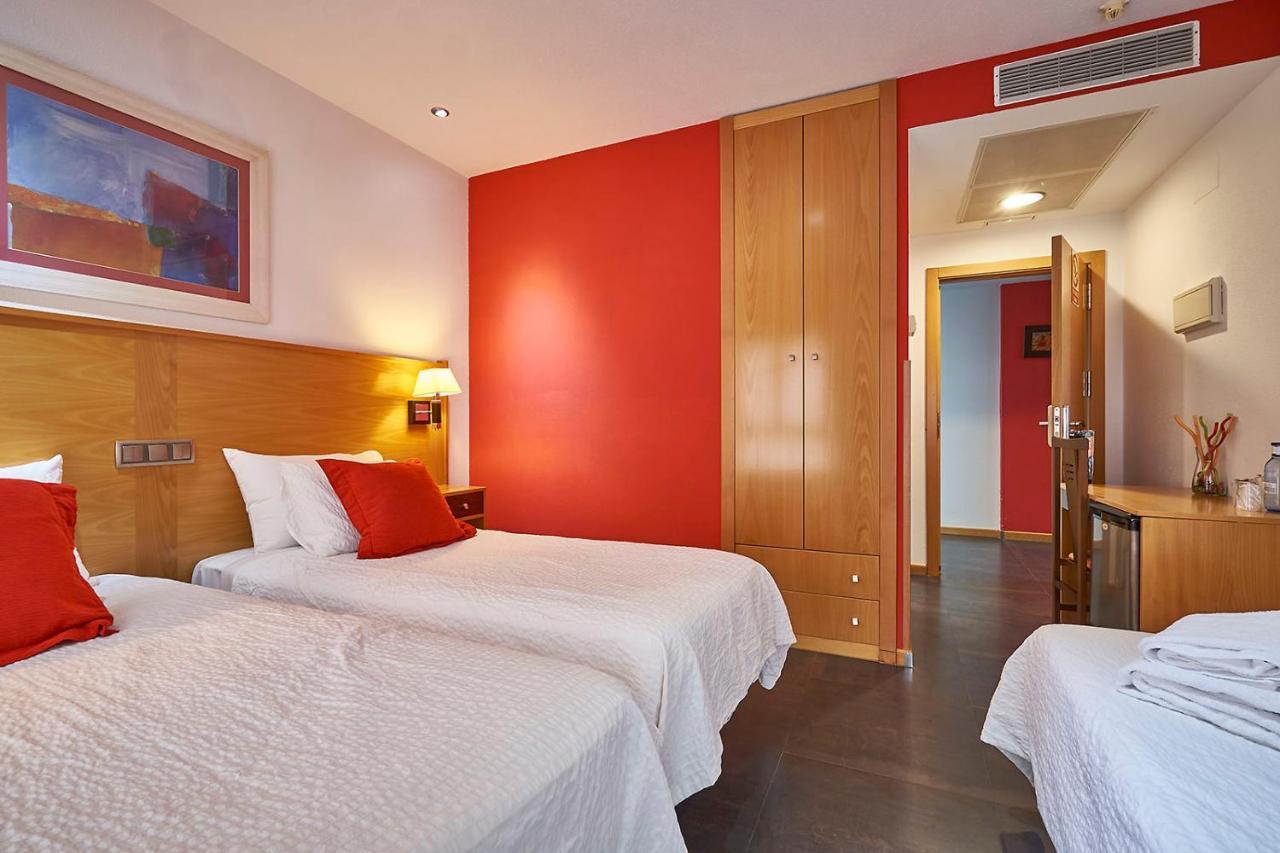 Habitación Triple con 3 camas individuales
