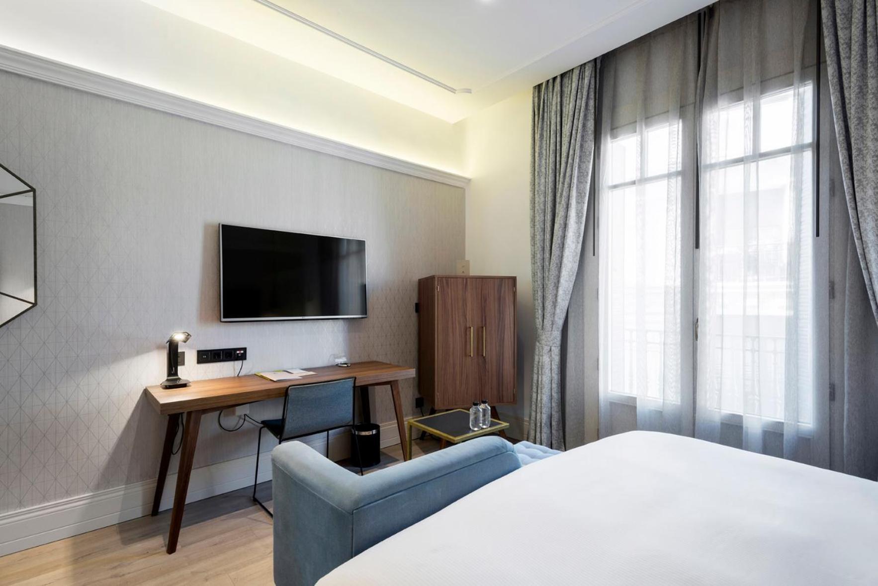 Deluxe King Room,1756592404:JPEG