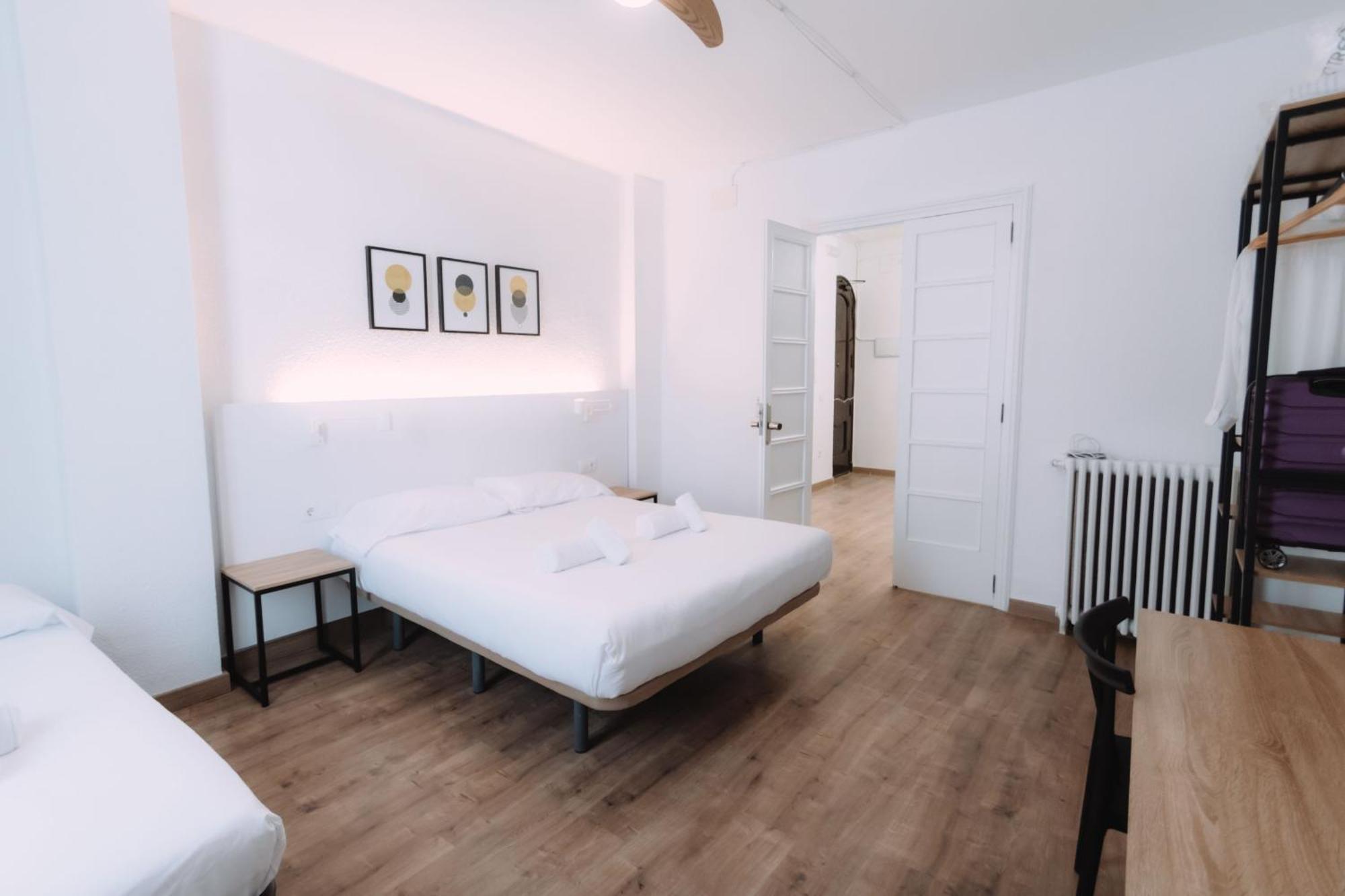 Triple Room Private External Bathroom