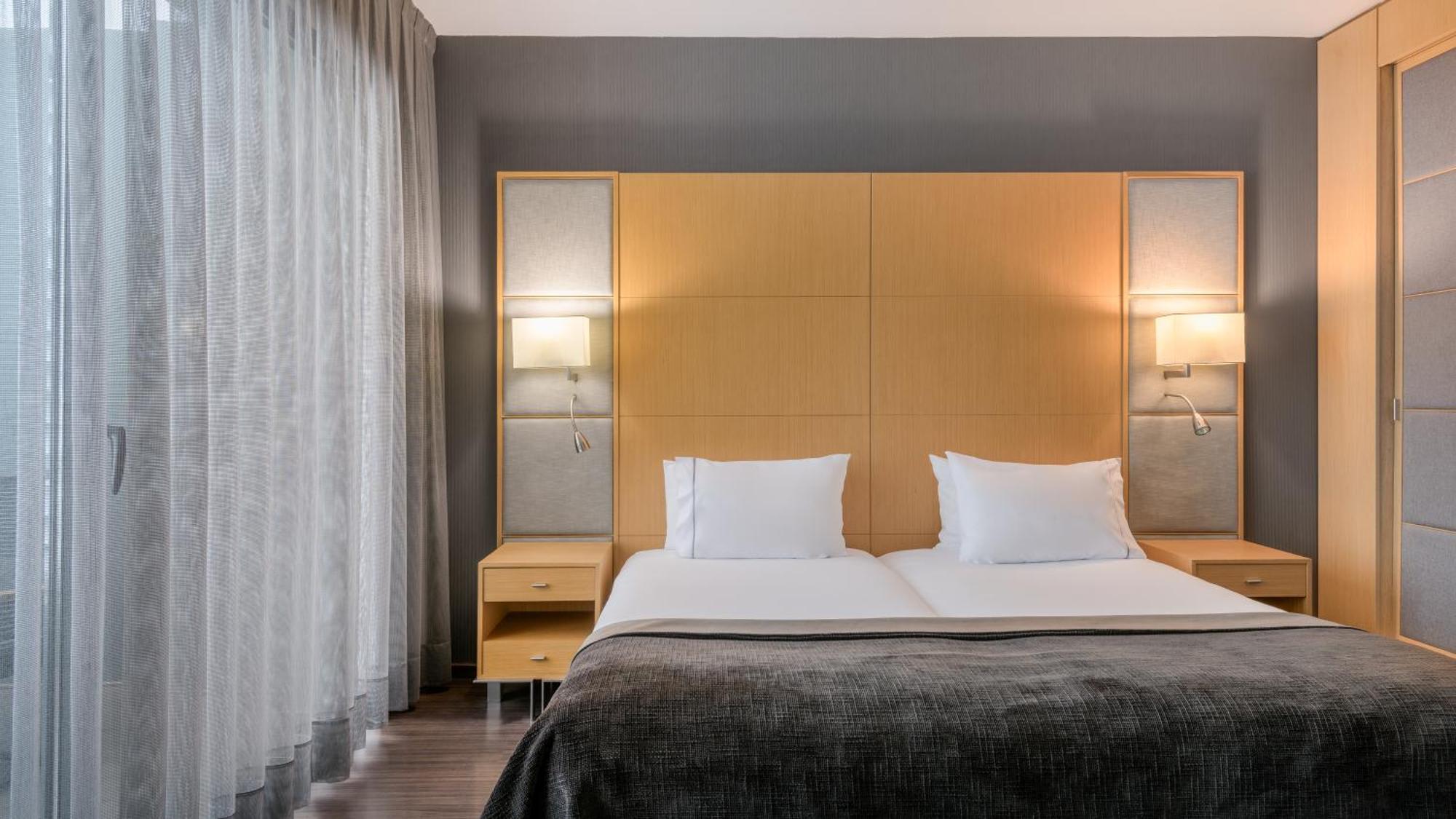 Suite Junior Doble de 1 dormitorio con vistas a la calle y 2 camas