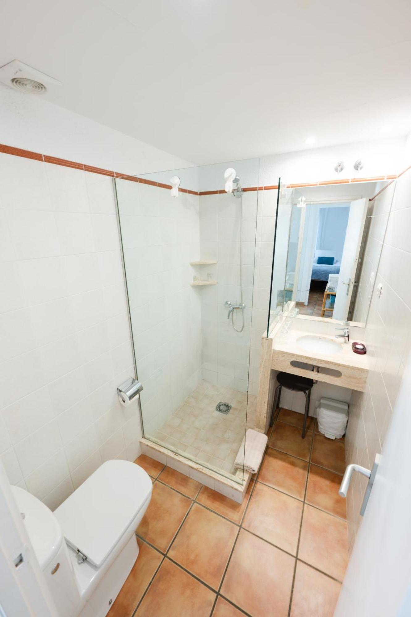 Habitación Cuádruple con baño privado