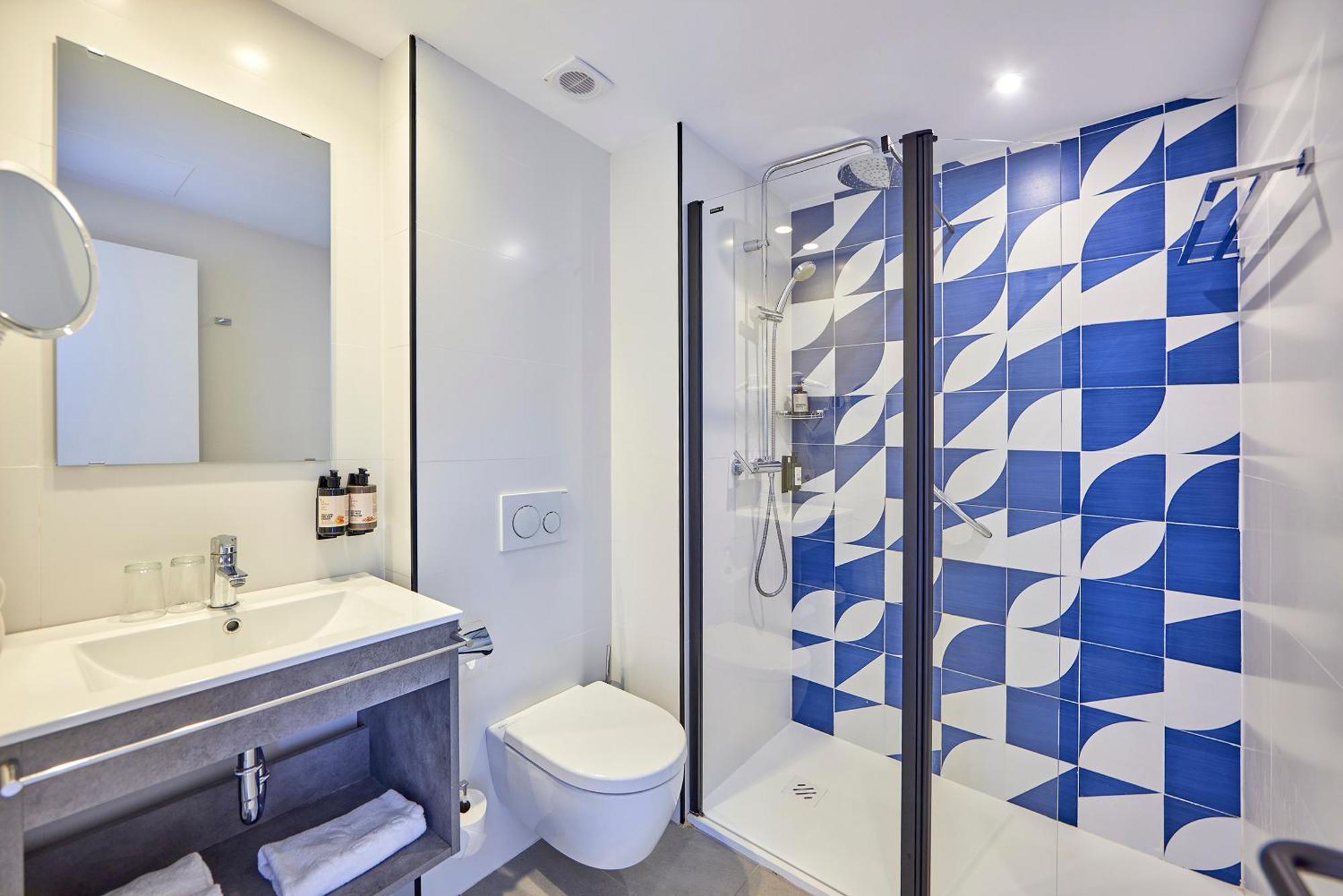 Superior Double Room,1539109489:JPEG