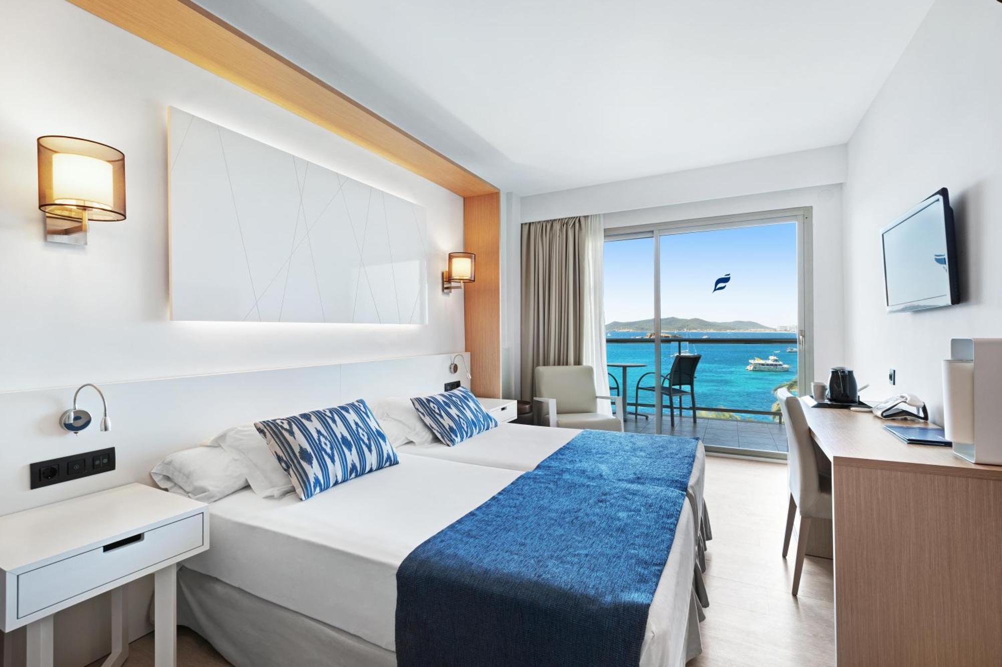 Double or Twin Room with Sea View,1540224292:JPEG