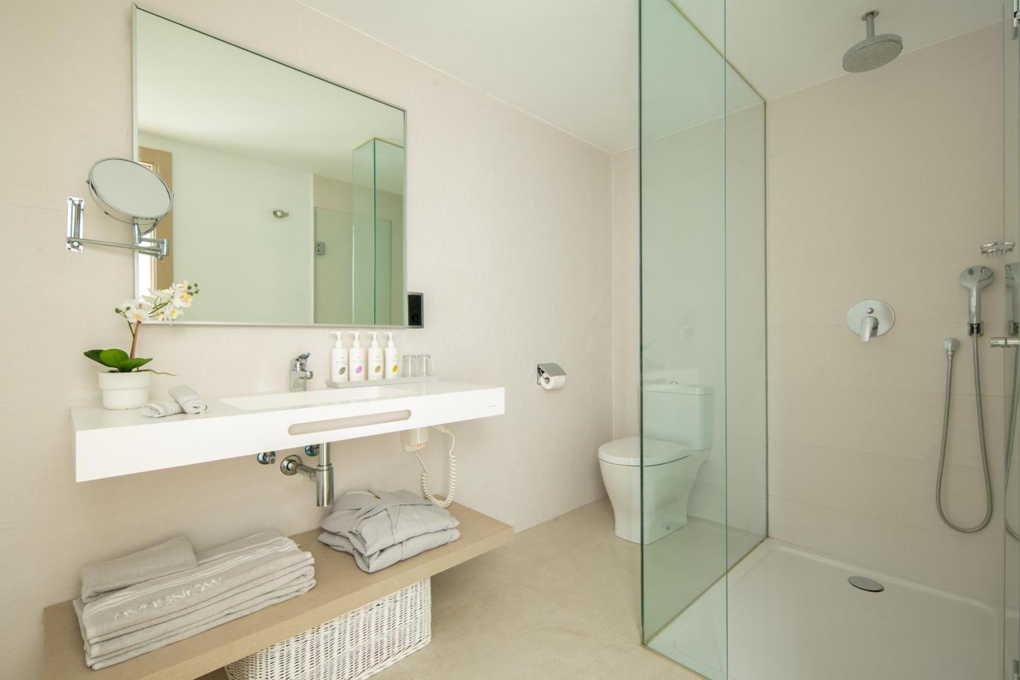 Twin Room Balcony Annex