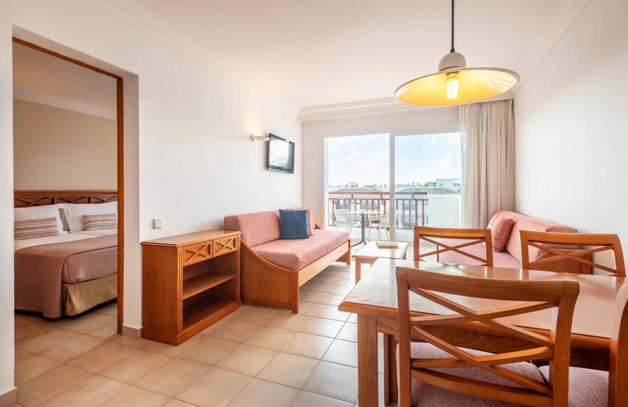 Budget Apartment,1542382816:JPEG