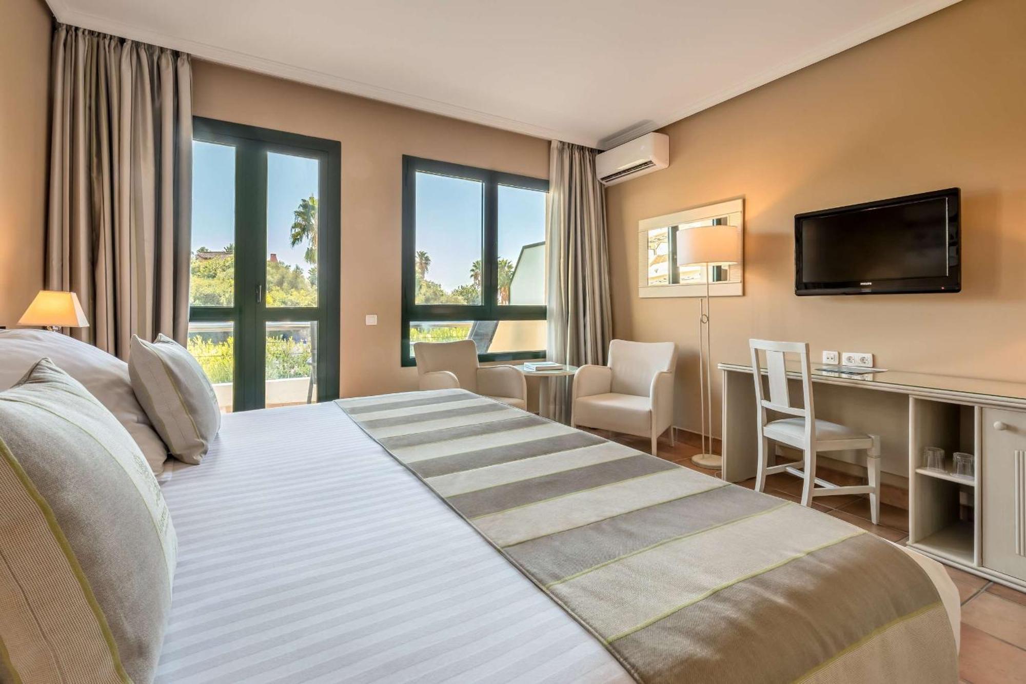 Double Room,1543175194:JPEG