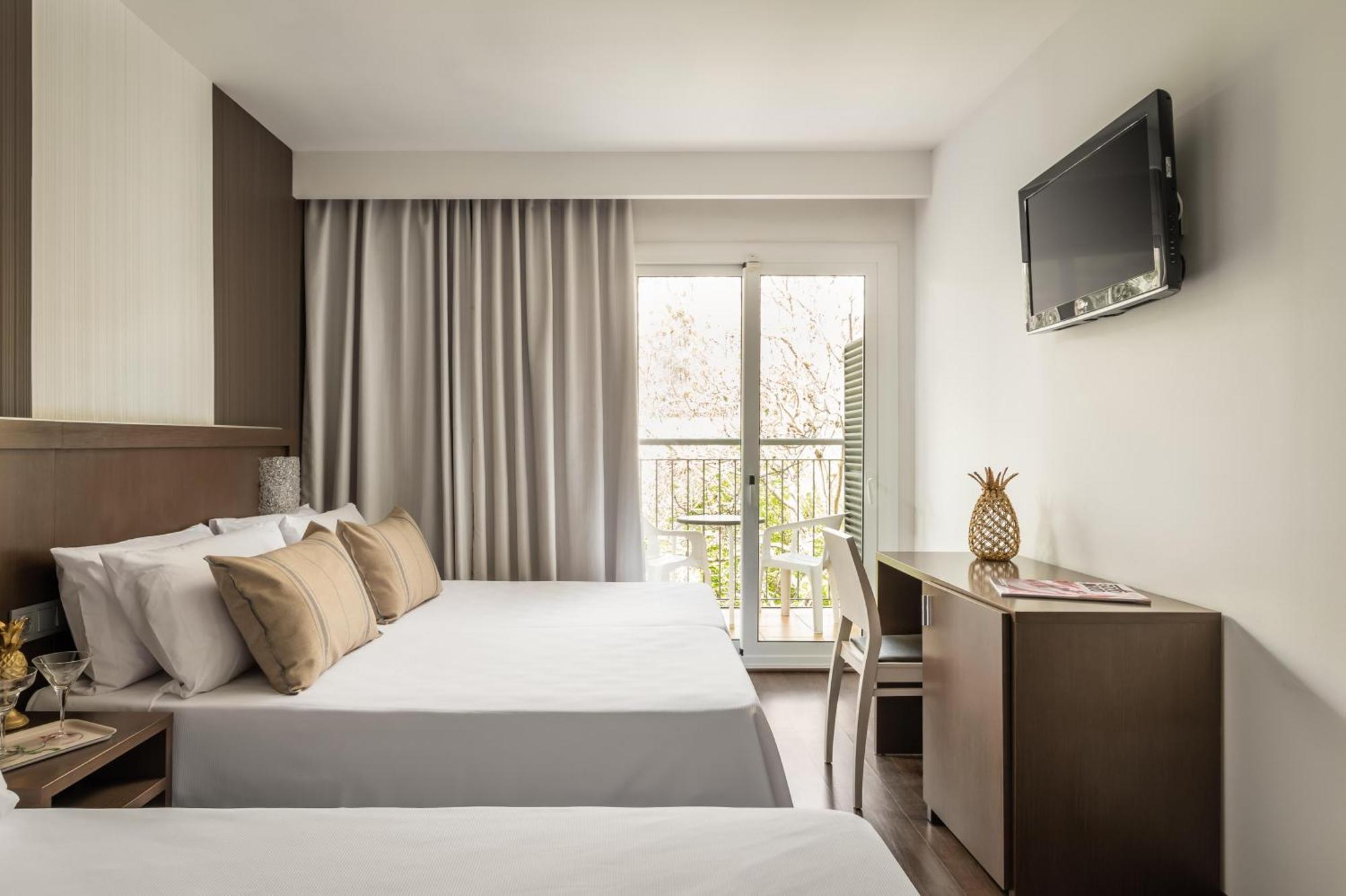 Triple Room Sea View,1544096221:JPEG