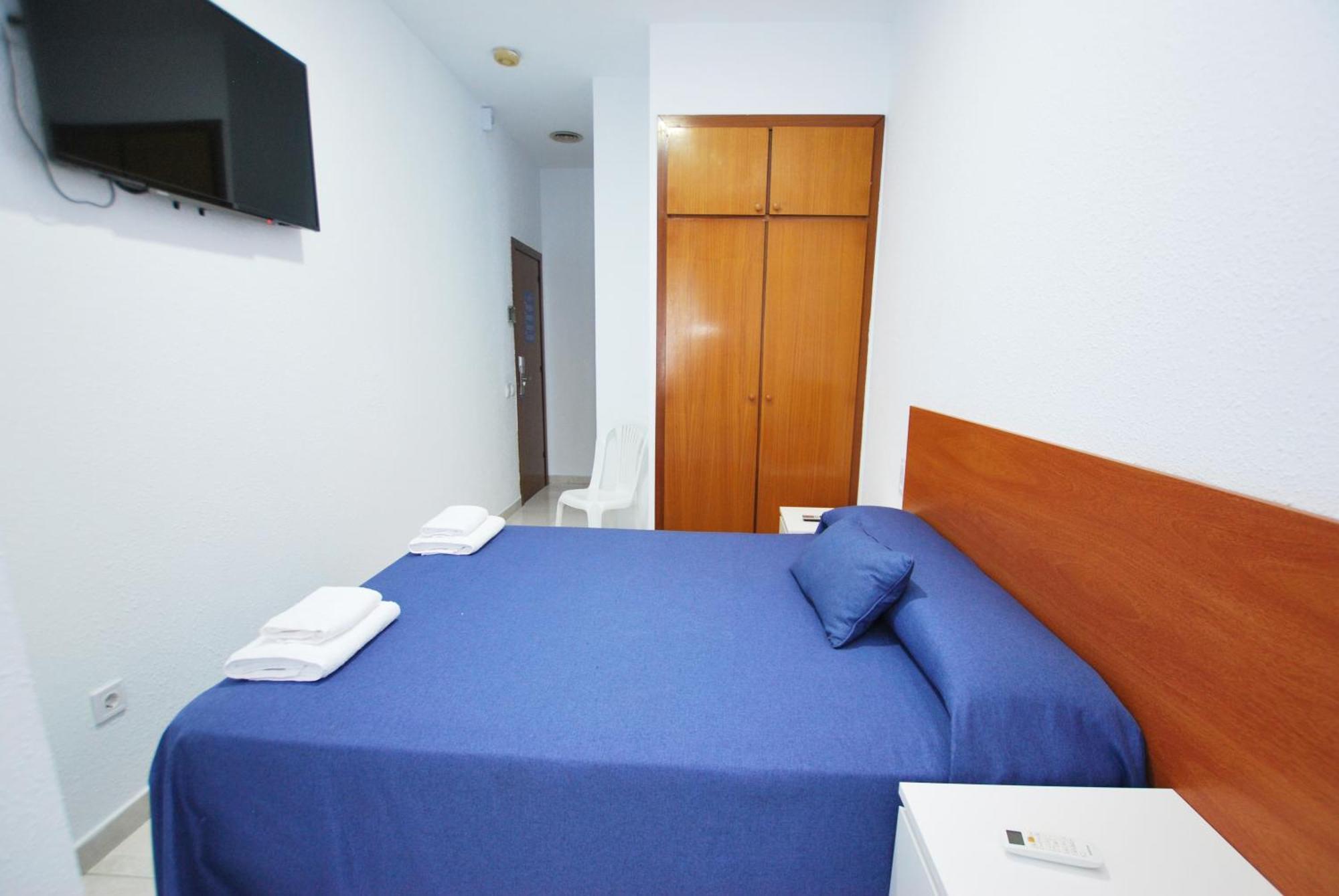 Double Room Private Bathroom