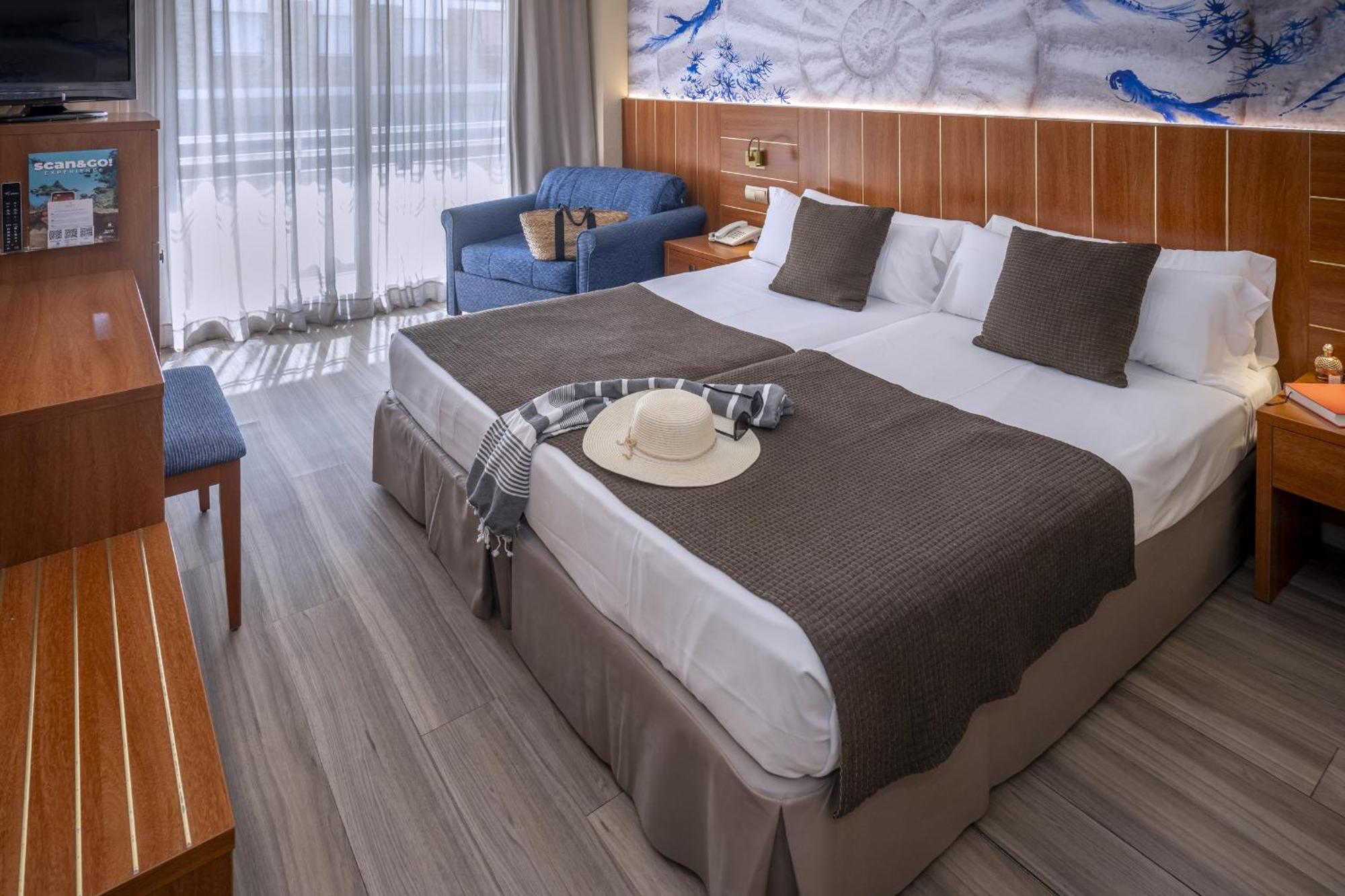 Double or Twin Room Pool View