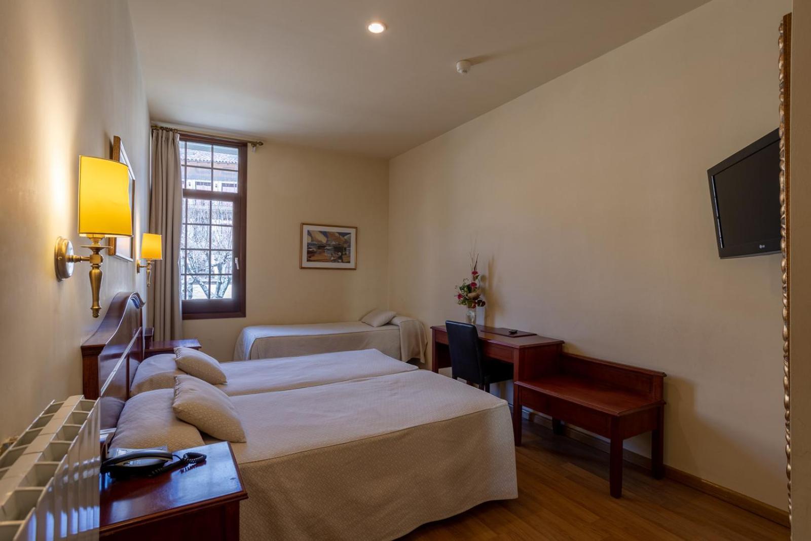 Triple Room,1553984938:JPEG