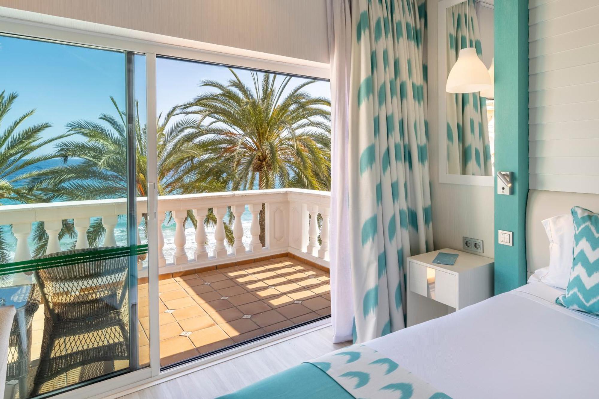 Premium Triple Room with Sea View,1554159502:JPEG
