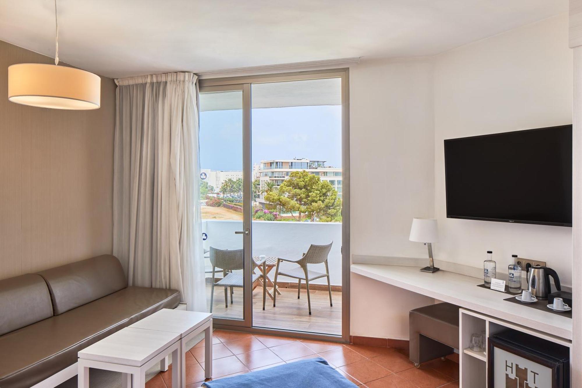 Superior Double Room Garden View with Terrace,1557139126:JPEG
