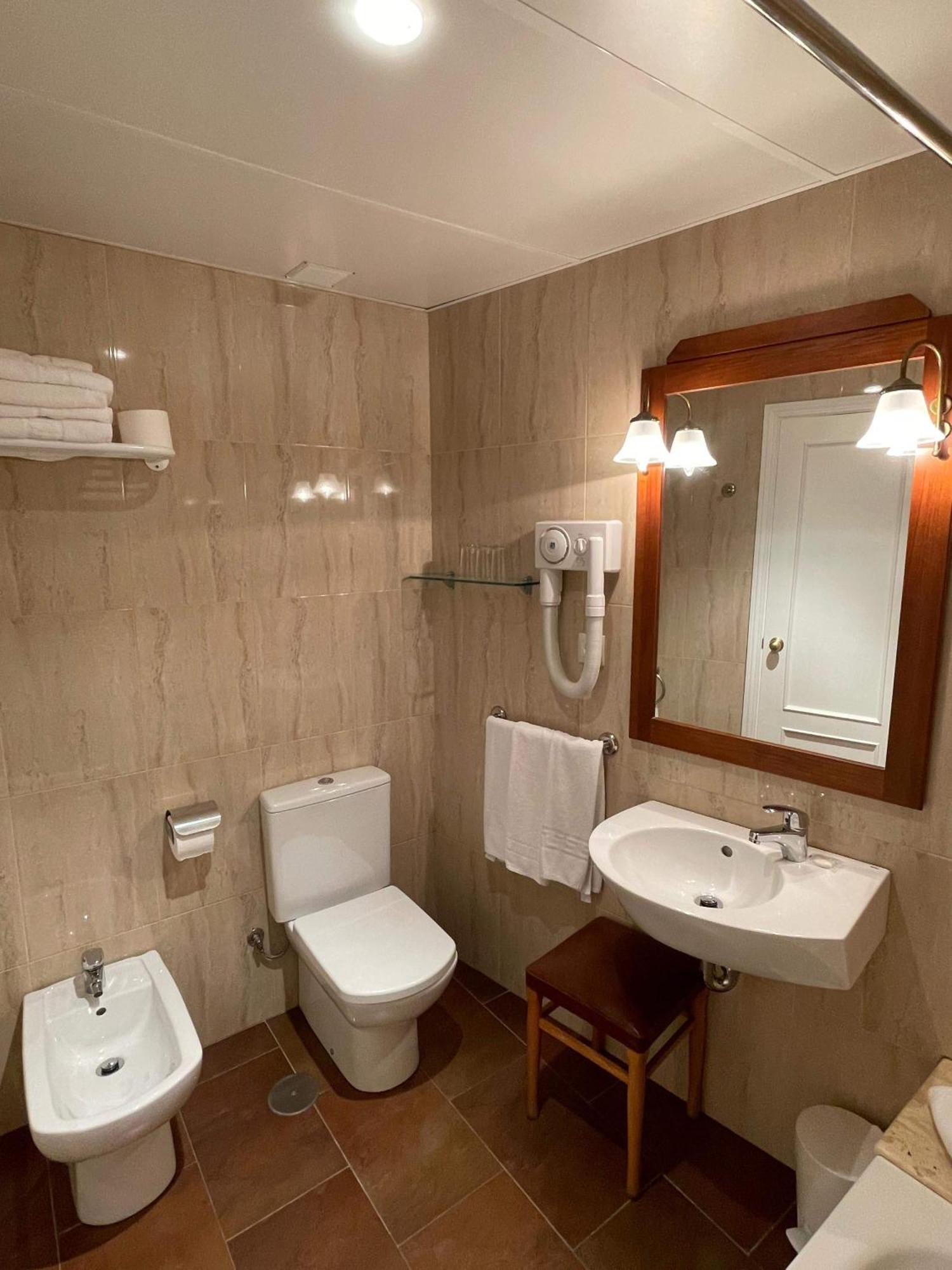 Quadruple Room,1555287937:JPEG