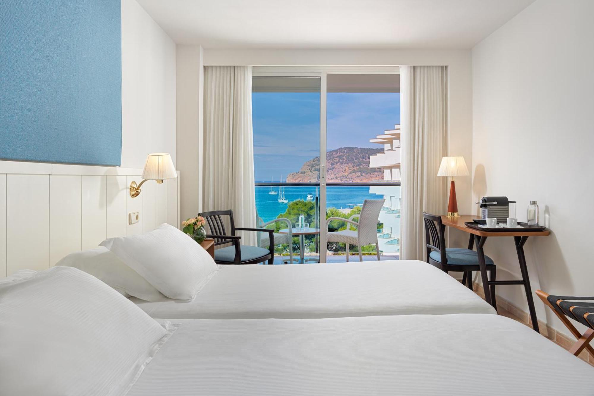 Superior Double or Twin Room with Sea View,1556232238:JPEG