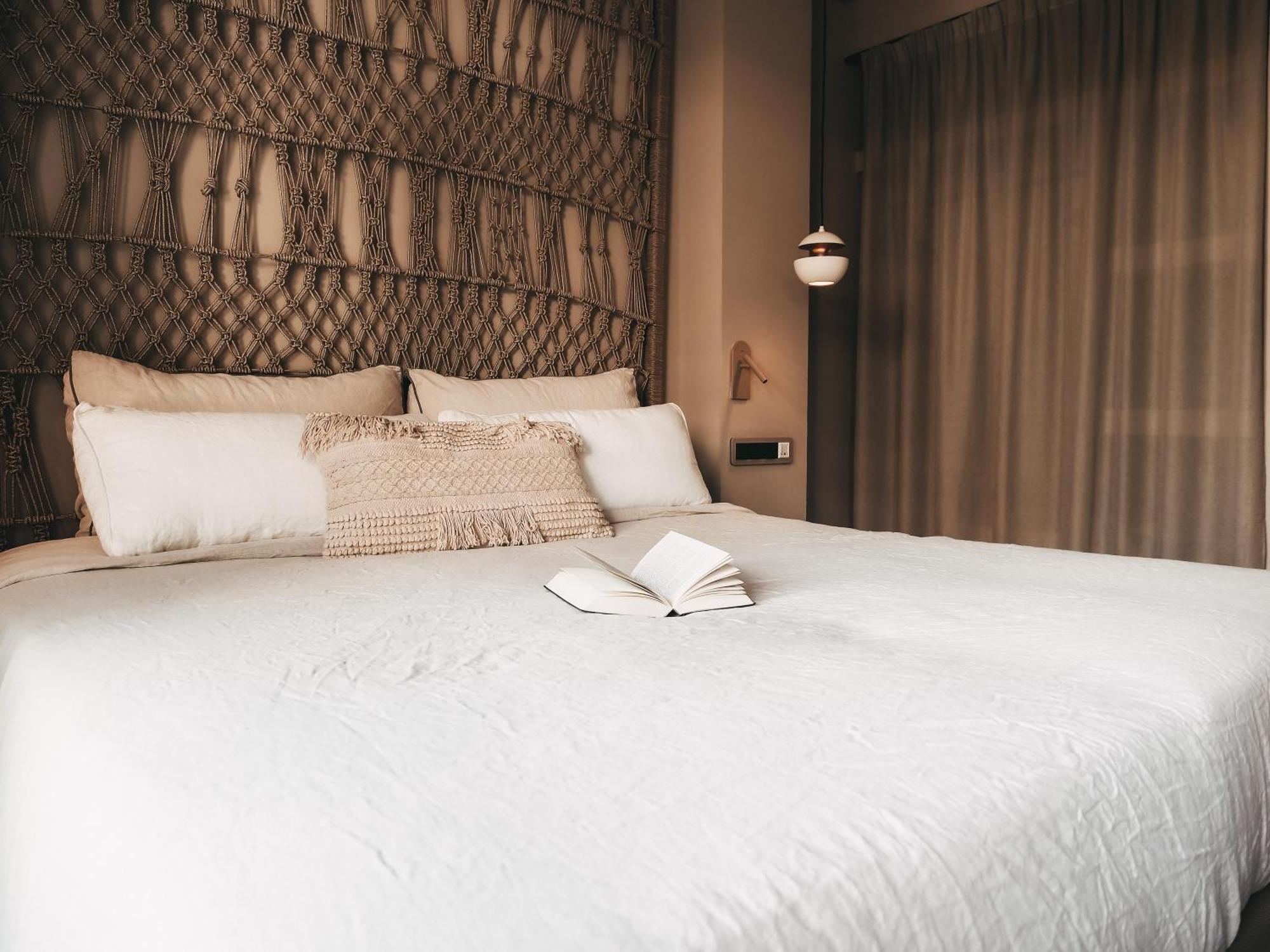 Double Room with Balcony,1562982604:JPEG