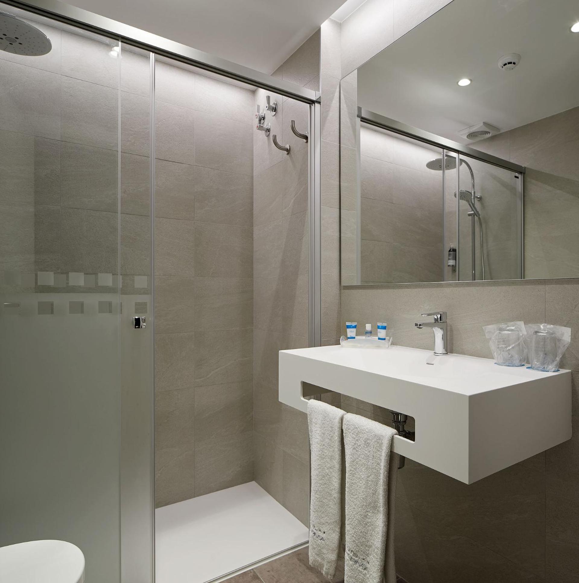 Double or Twin Room with Sea View,1563278389:JPEG