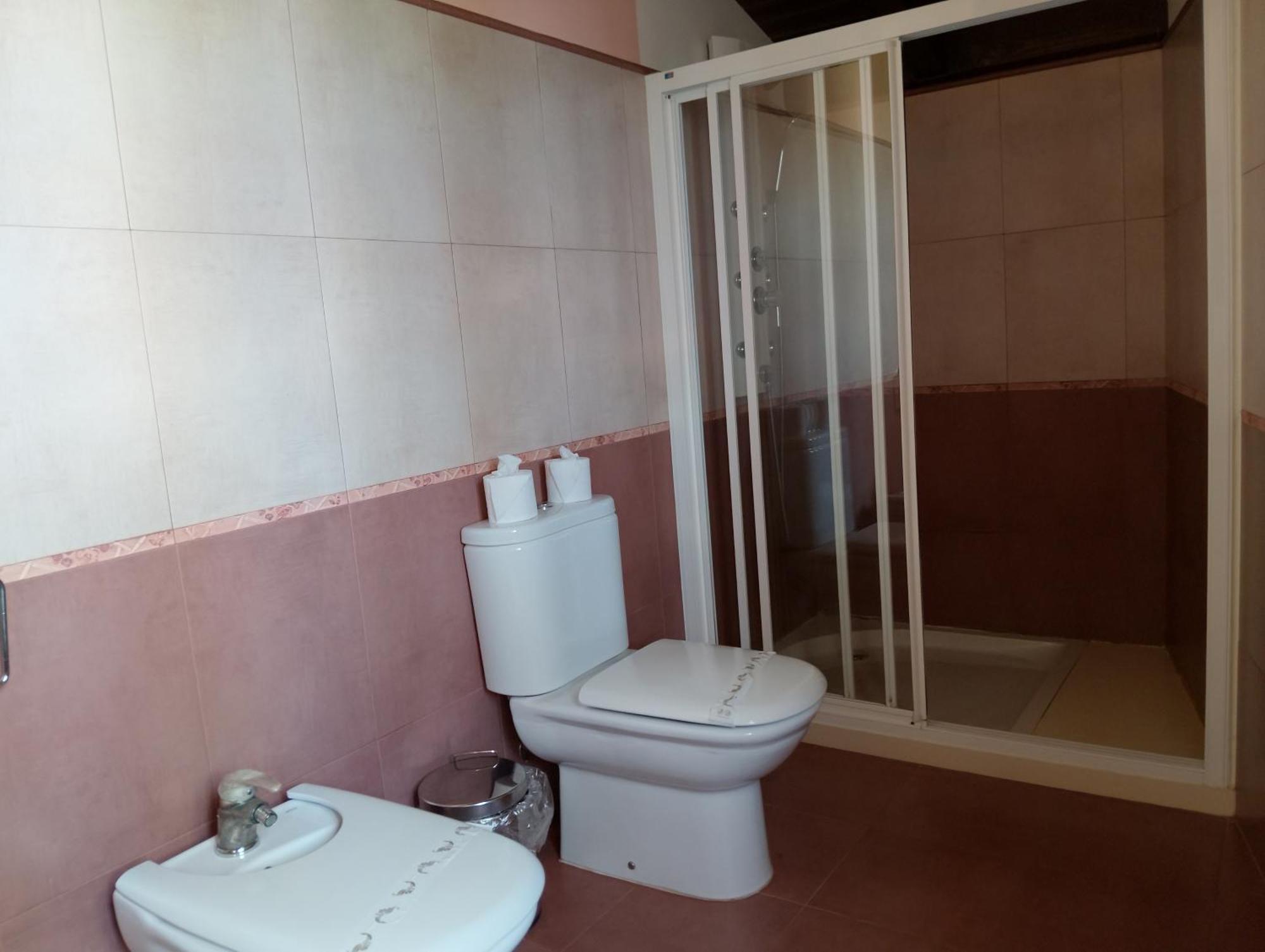 Superior Double Room 2 beds No pets