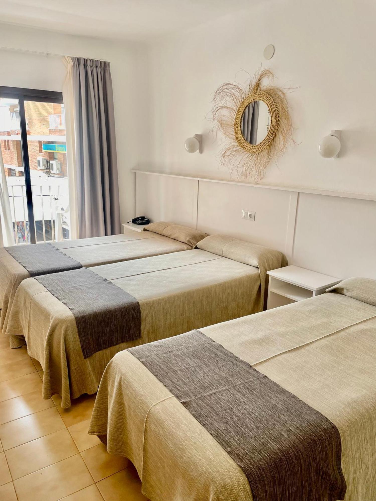 Double Room with Extra Bed (3 Adults)
