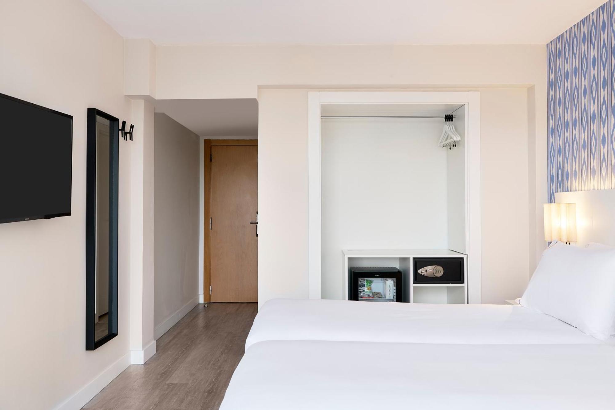 Habitación Doble Deluxe con balcón y vistas al mar