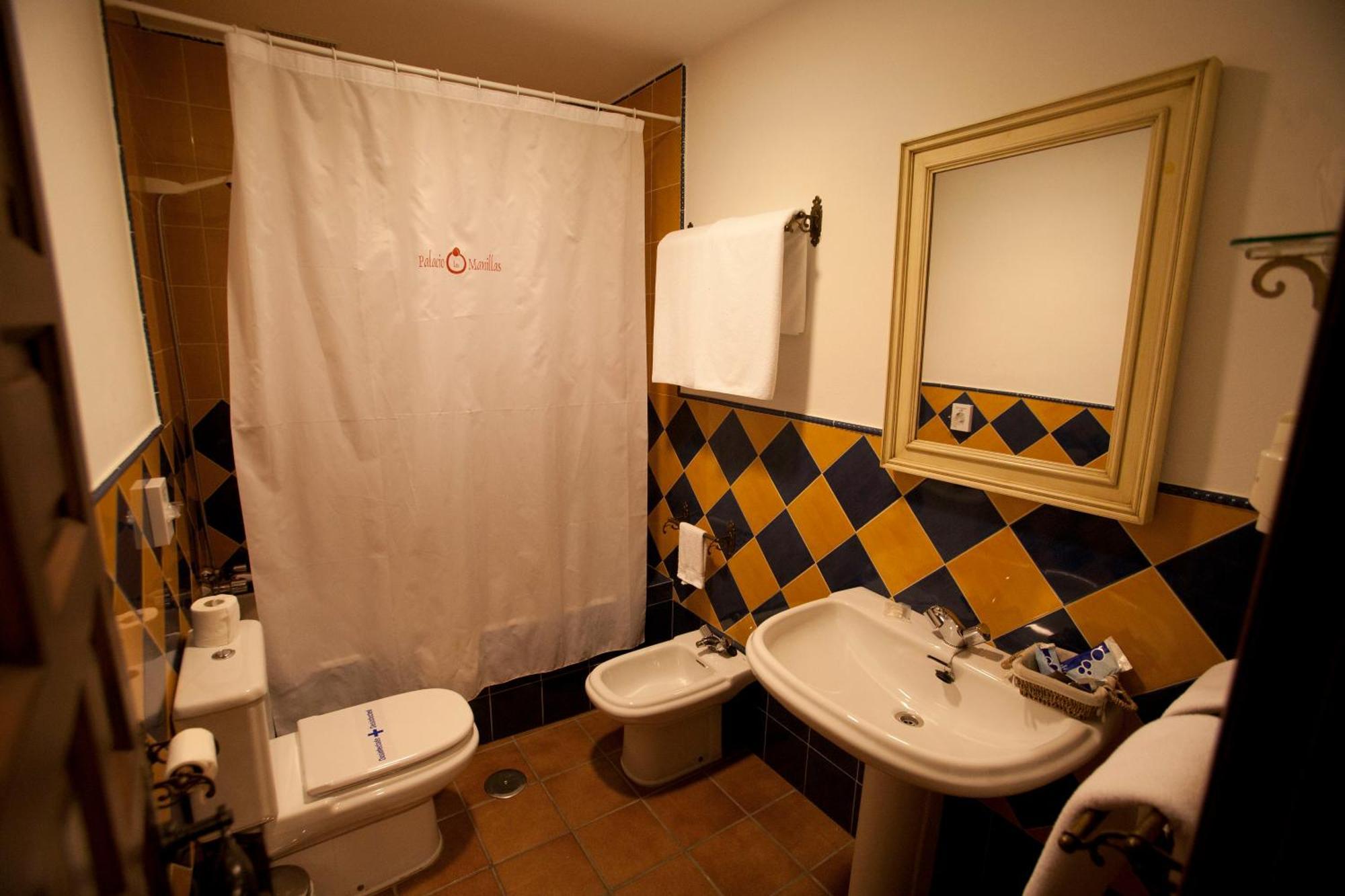Standard Double Room,1479487475:JPEG