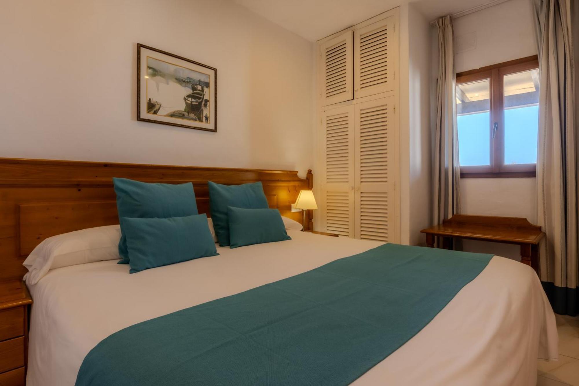 Two-Bedroom Apartment,1580167316:JPEG