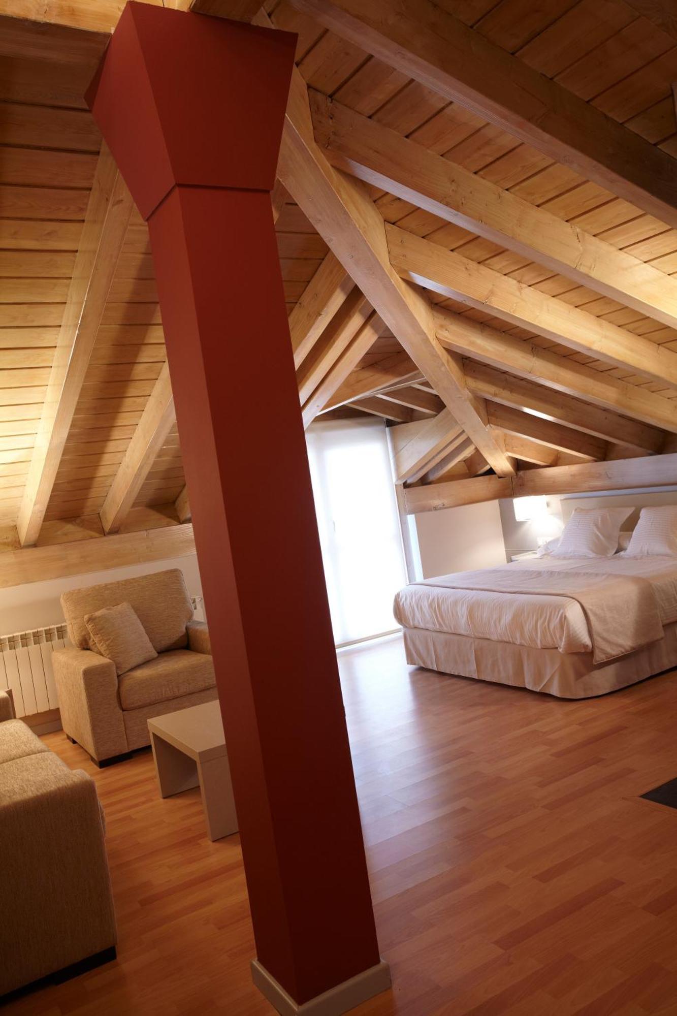 Attic Room Hydromassage Bath,1583104285:JPEG