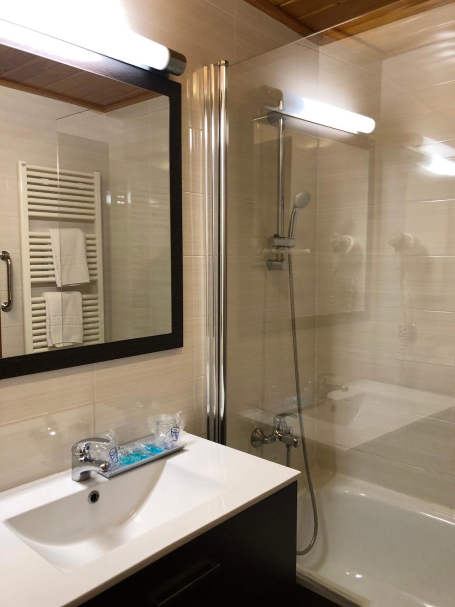Triple Room (2 Adults + 1 Child)