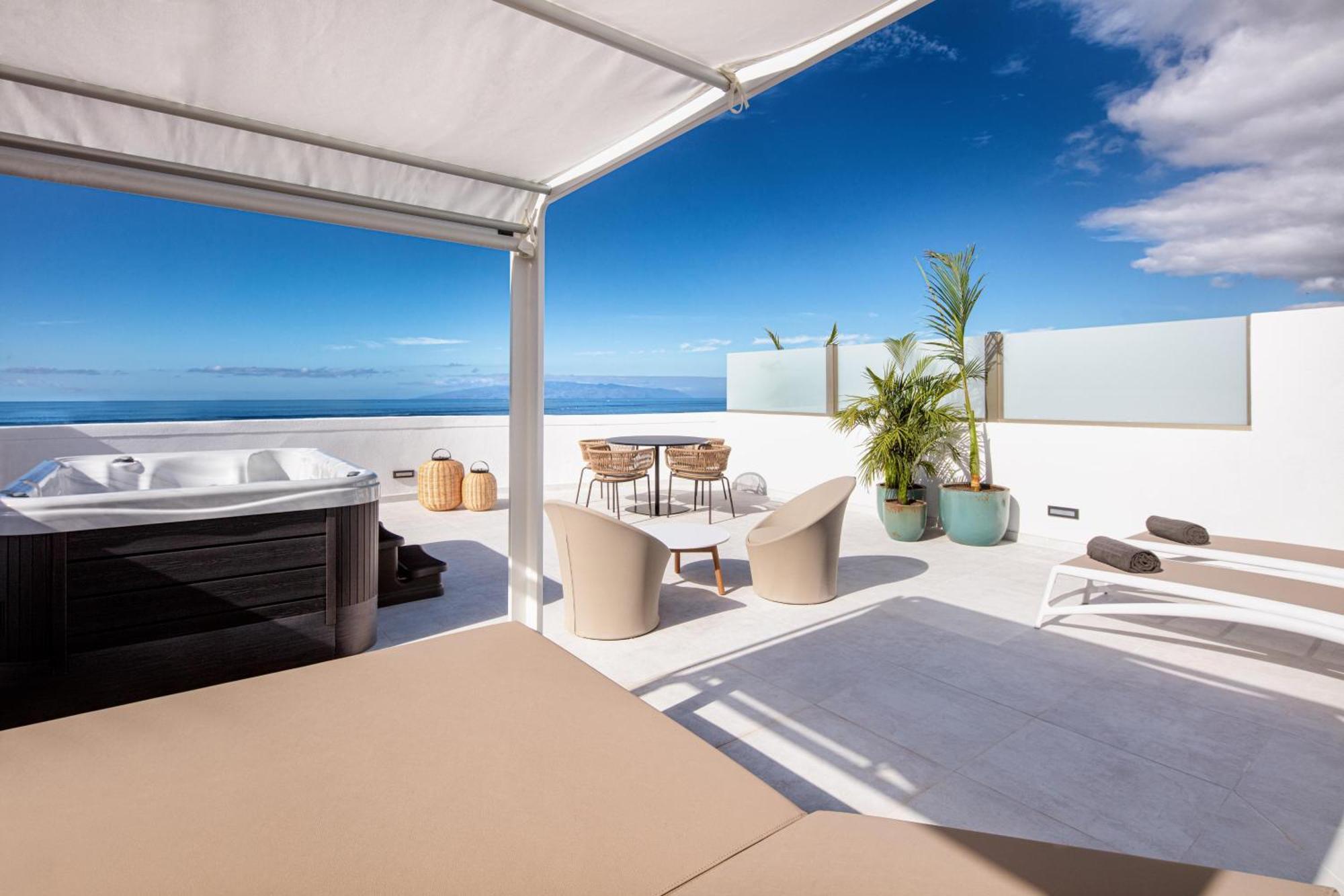 Suite Vista Mar o Piscina con terraza cama balinesa y jacuzzi,1584596546:JPEG
