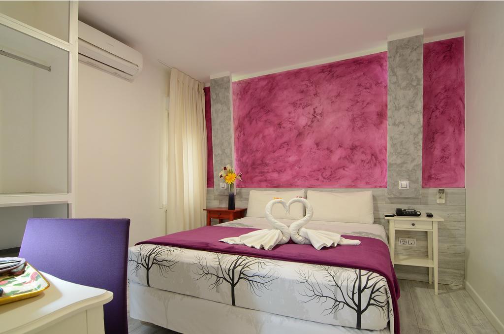 Basic Double Room,173966742:JPEG