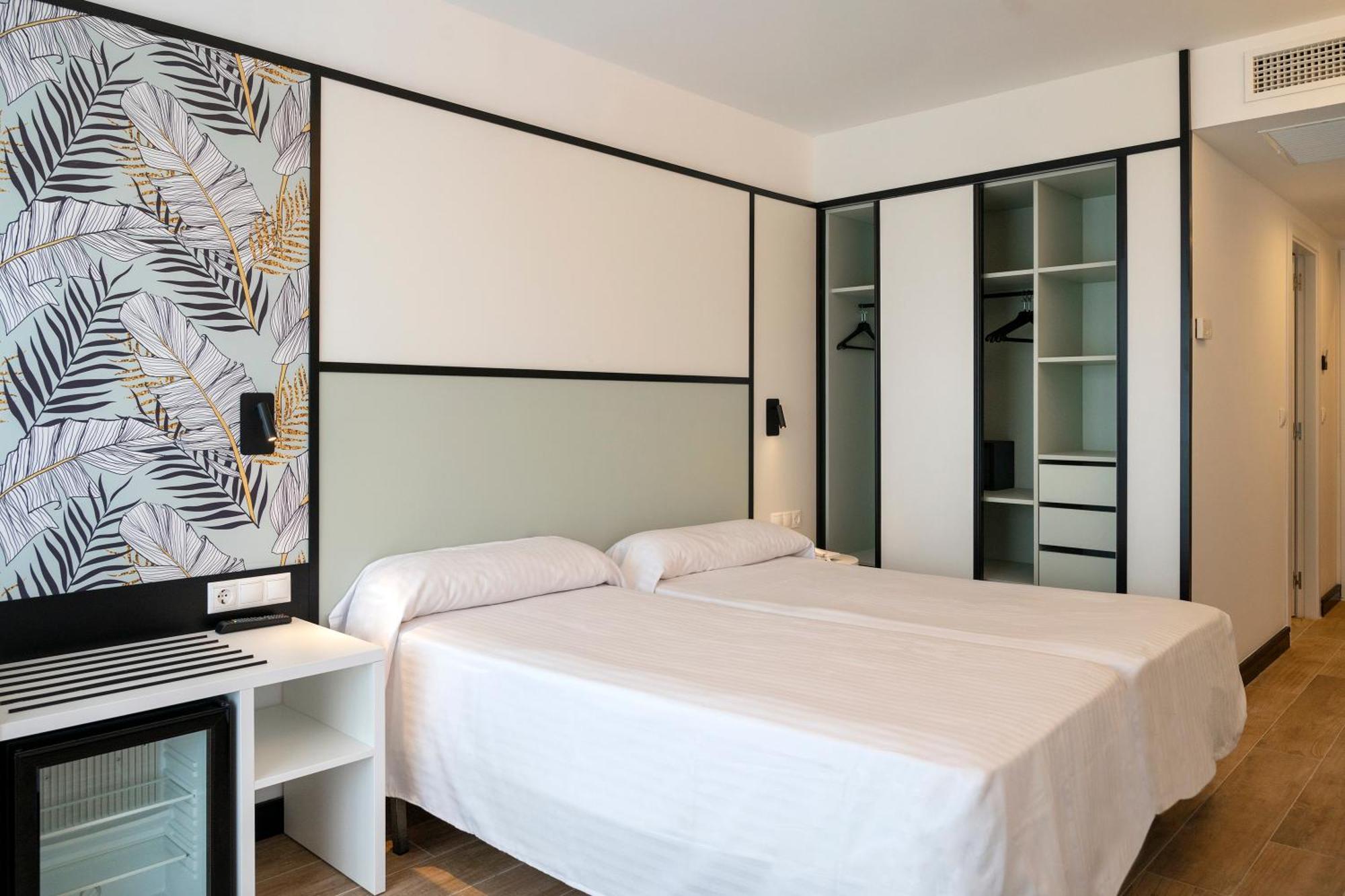 Junior Suite with Terrace (2 Adults),1588045708:JPEG