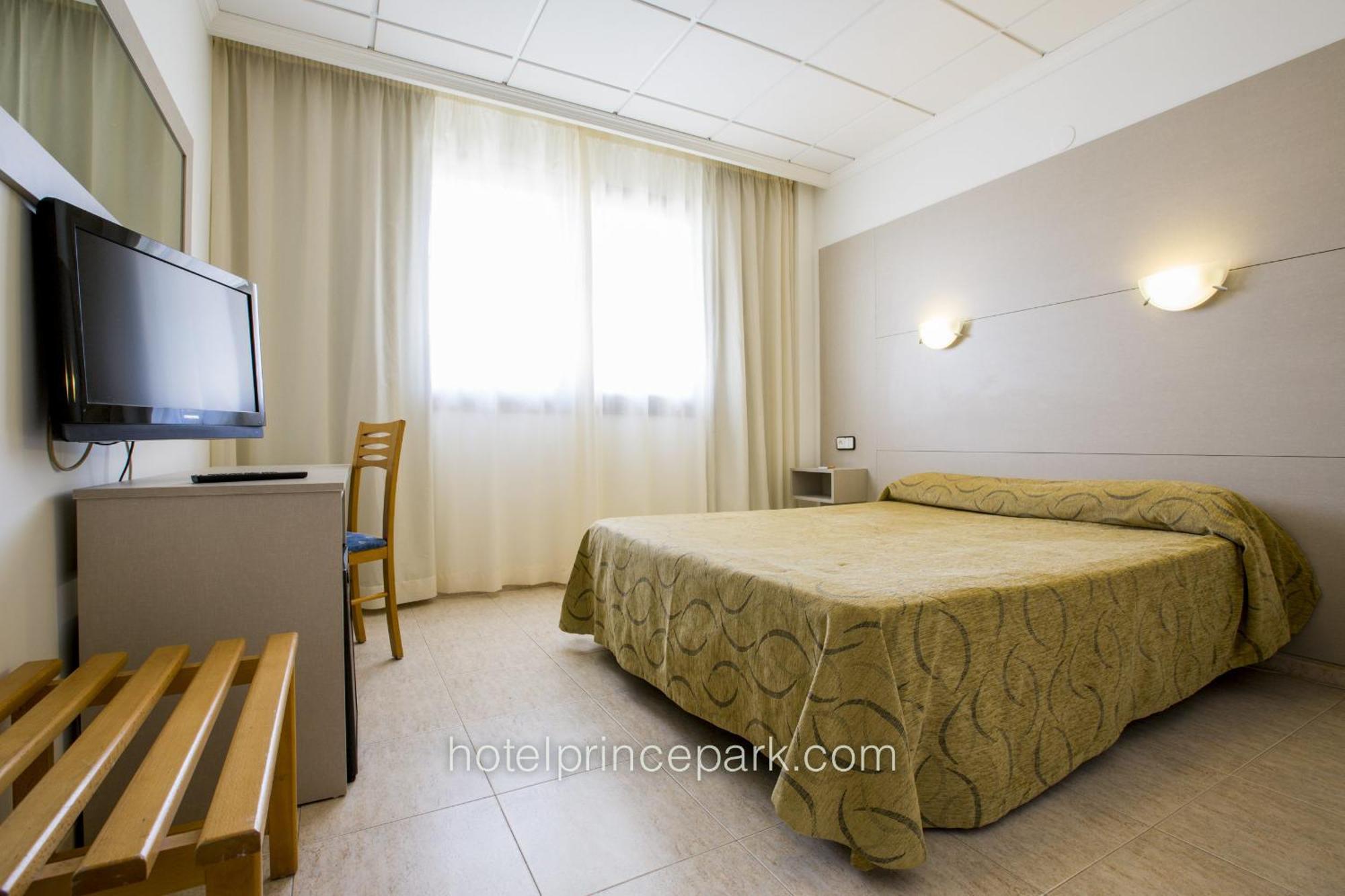 Single Room,1765153610:JPEG