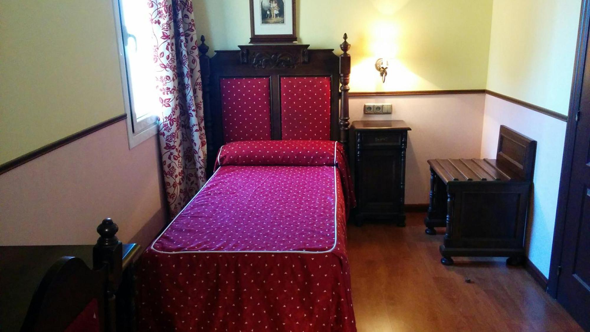 Standard Single Room,666286818:JPEG