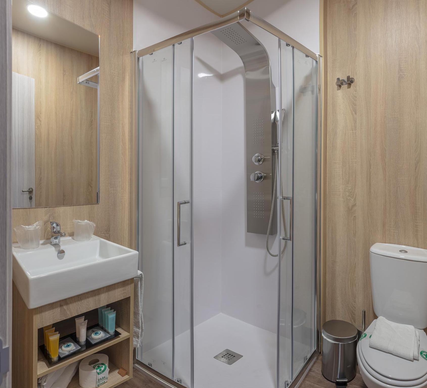 Superior Bungalow (3 Adults + 3 Children),1009395799:JPEG