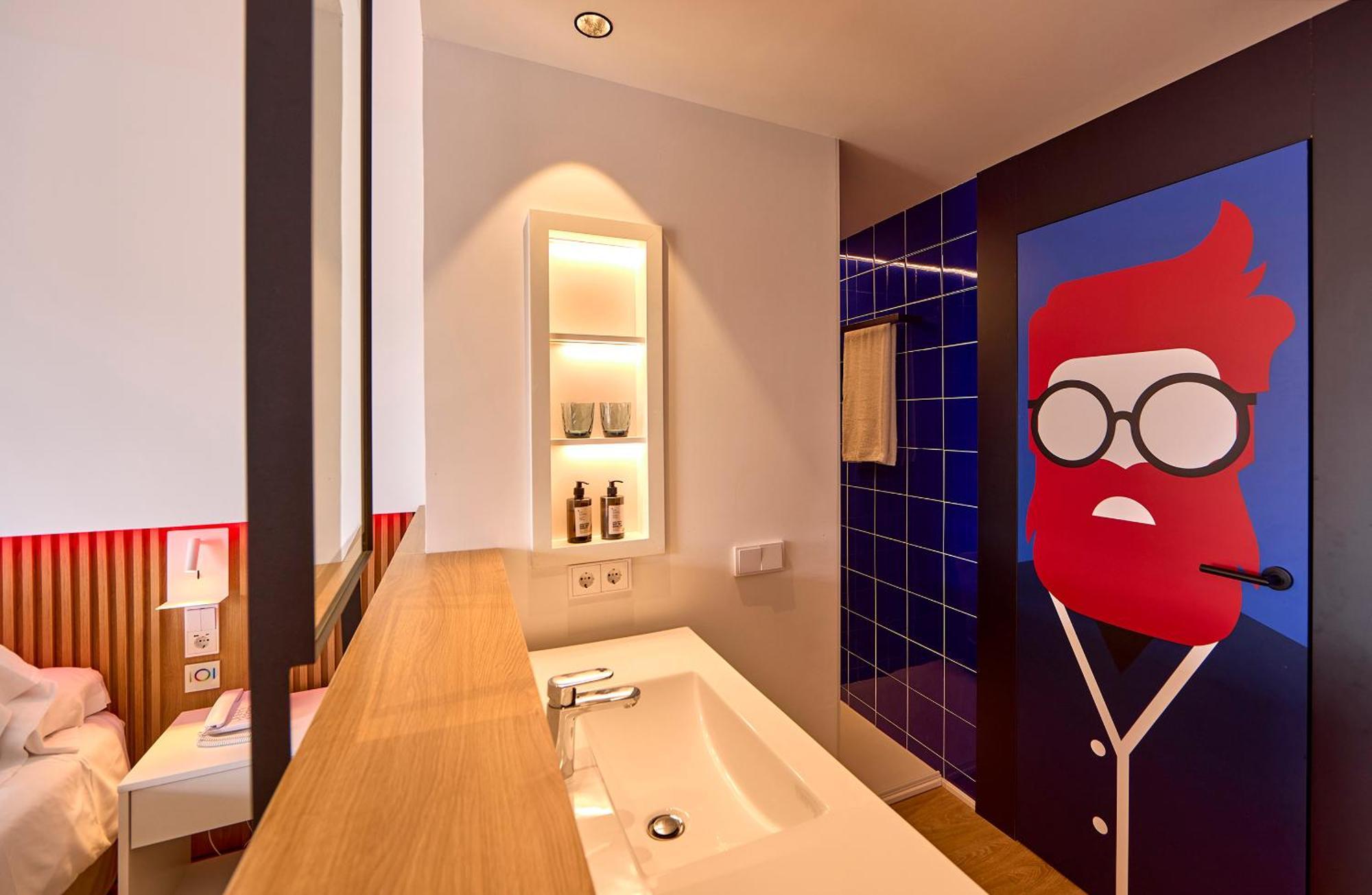 Double Room,1589557501:JPEG