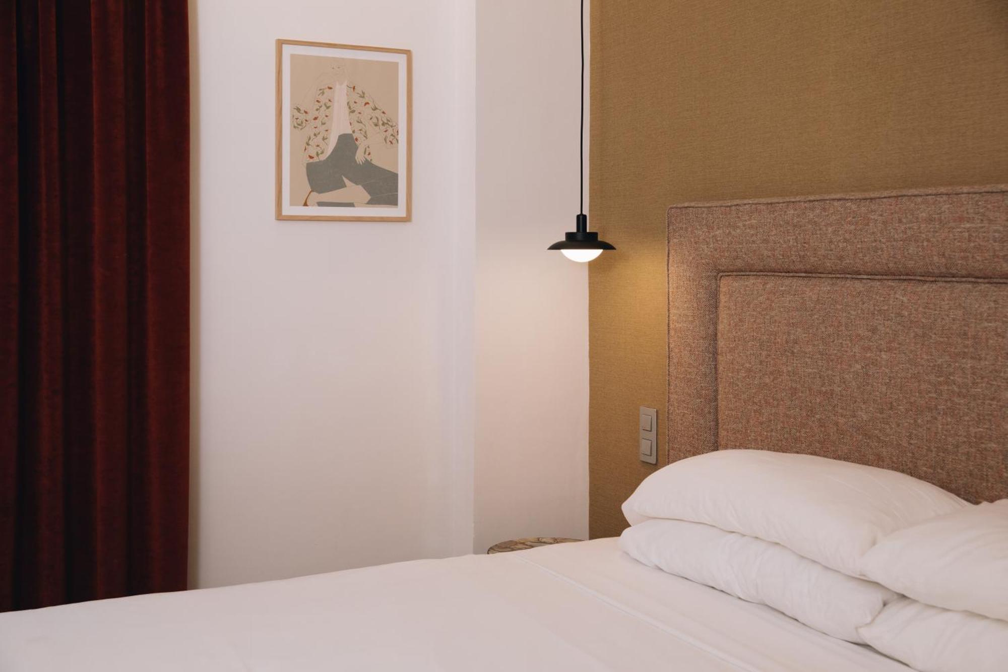 Deluxe Suite with Spa Bath