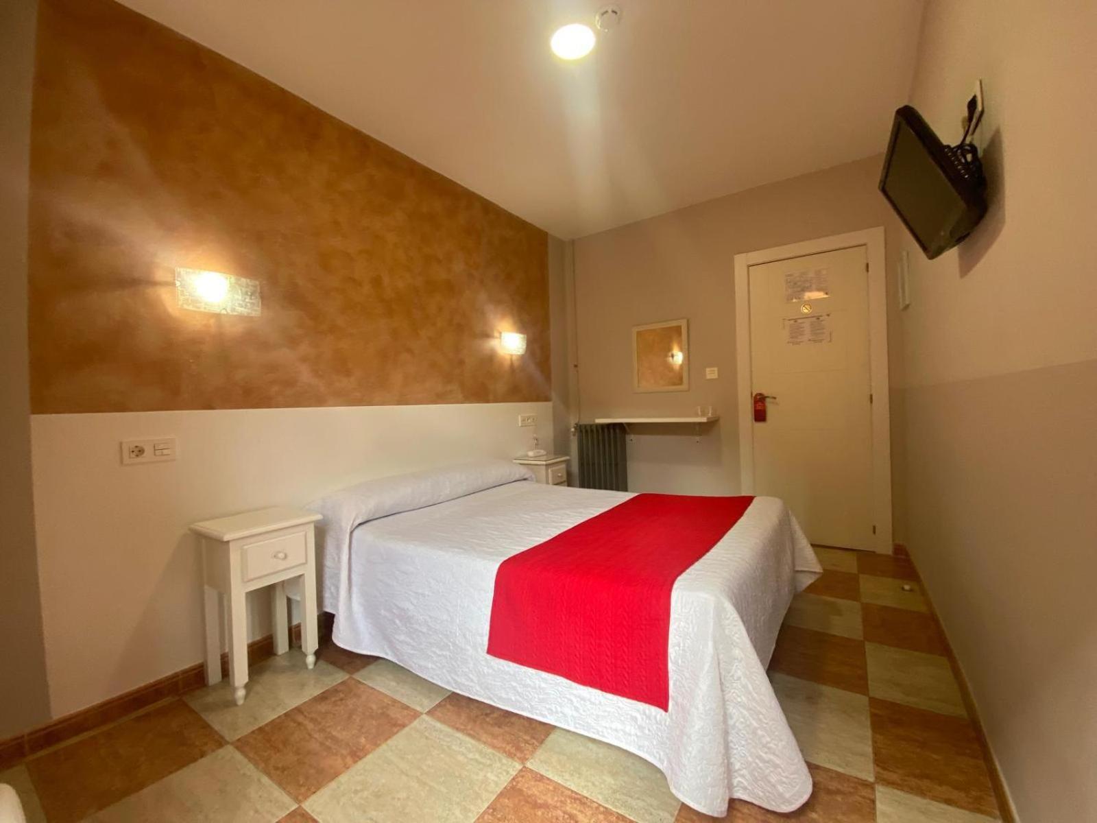 Double or Twin Room,1591486364:JPEG