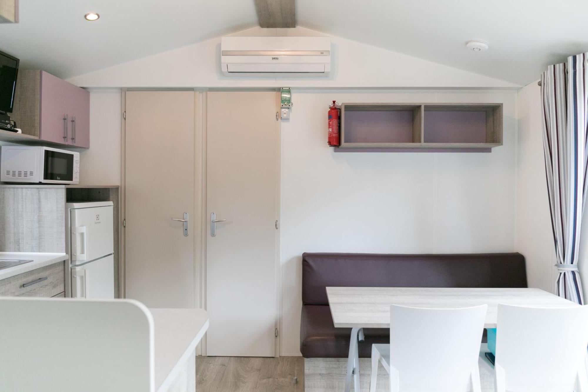 Mobile Home,1591570711:JPEG