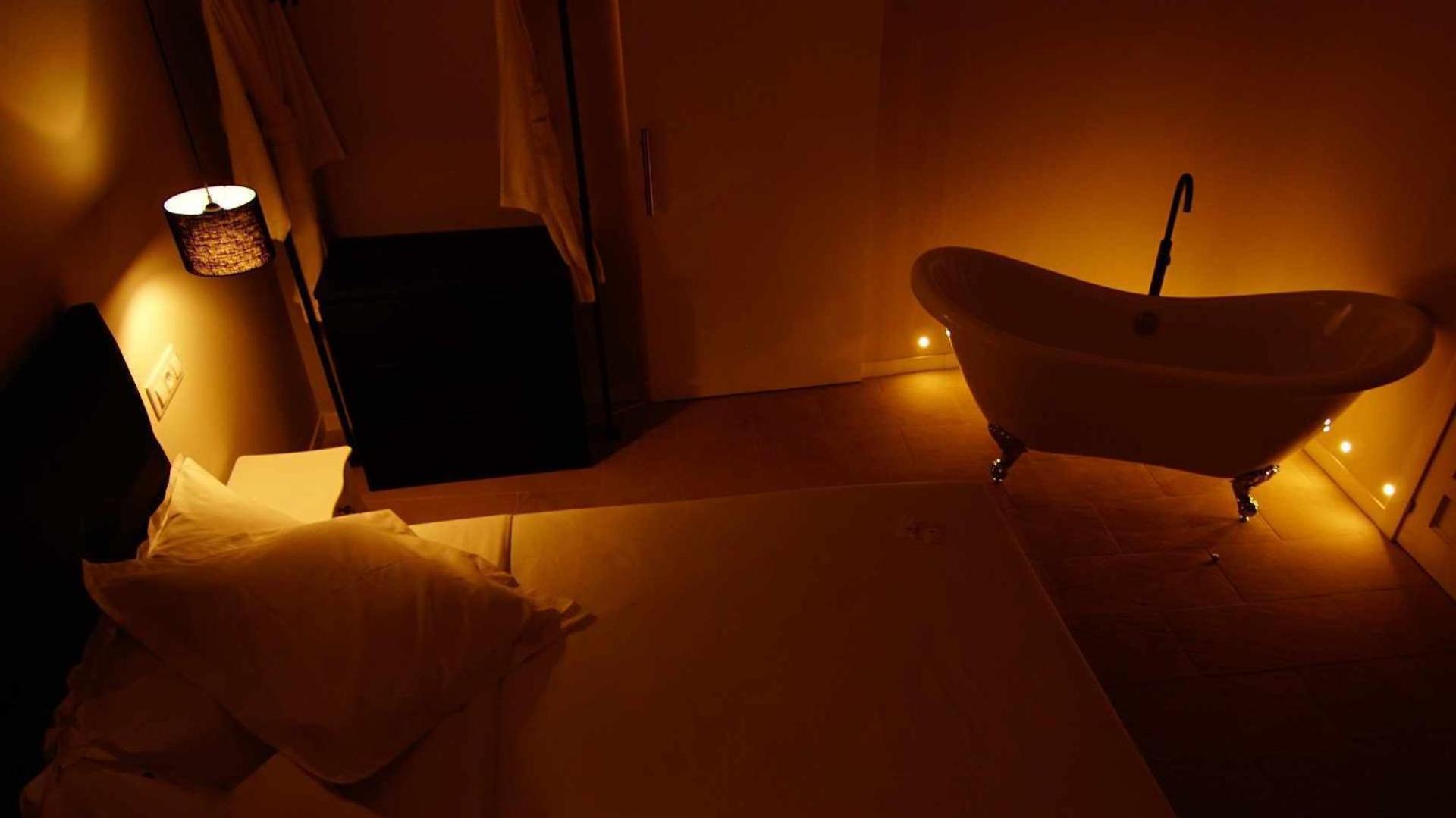 Deluxe Double Room Bath
