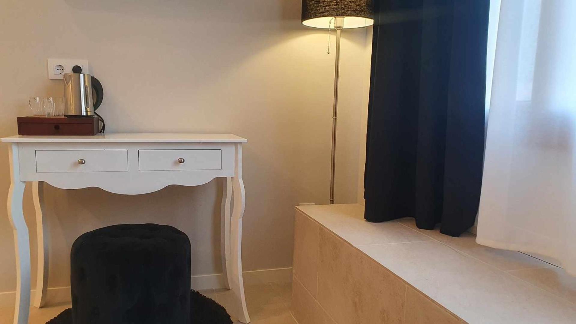 Deluxe Double Room Bath