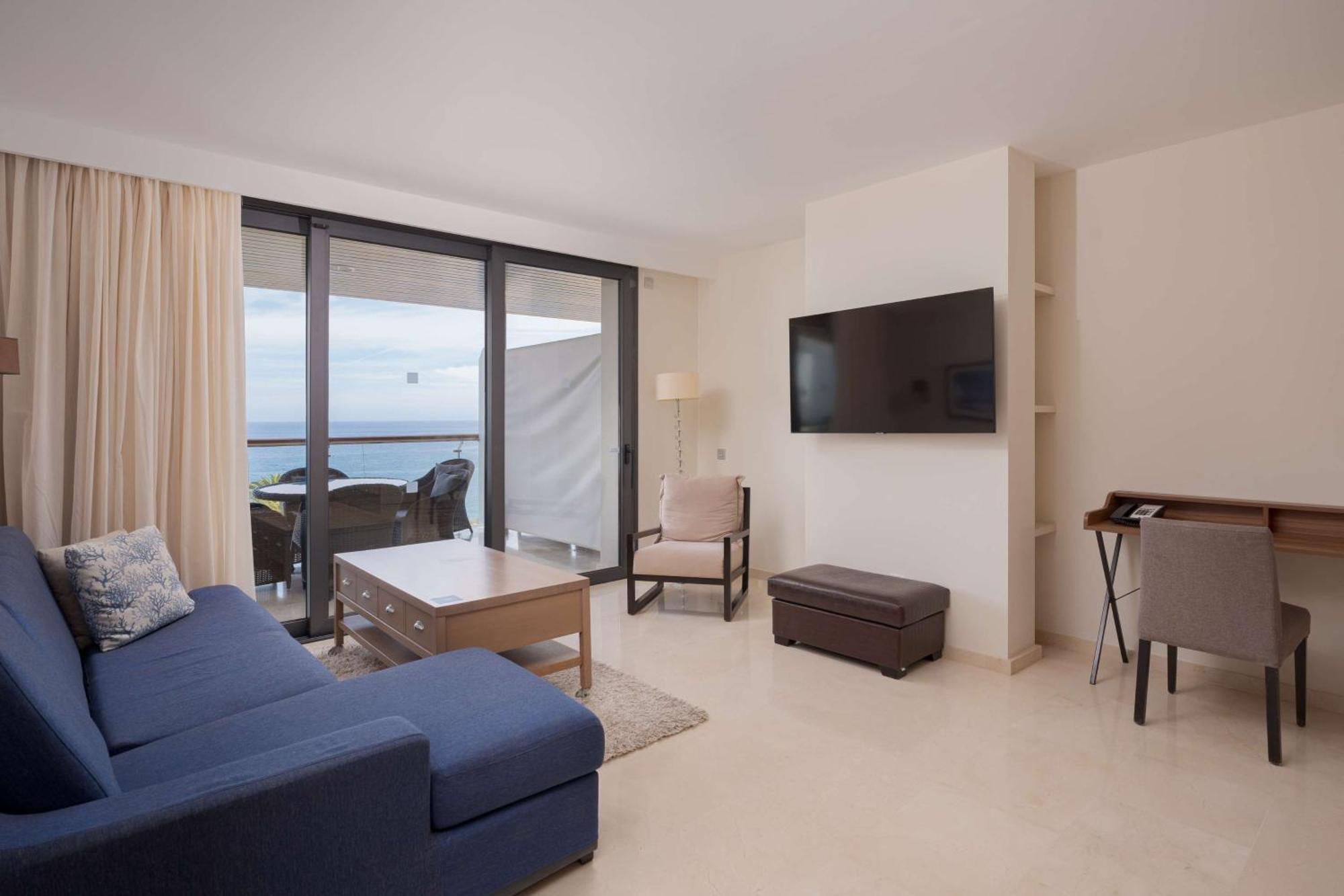 Suite- 1 Bedroom & Sea View,1594690835:JPEG