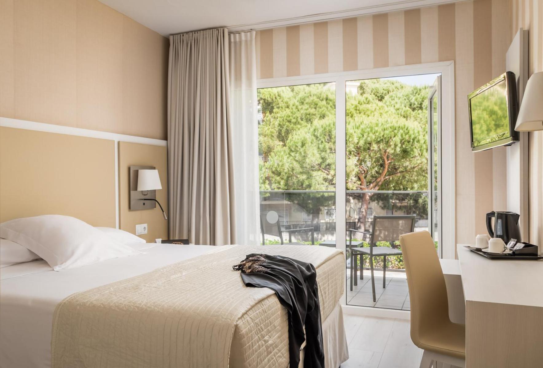 Standard Double or Twin Room with Extra Bed,1599640628:JPEG