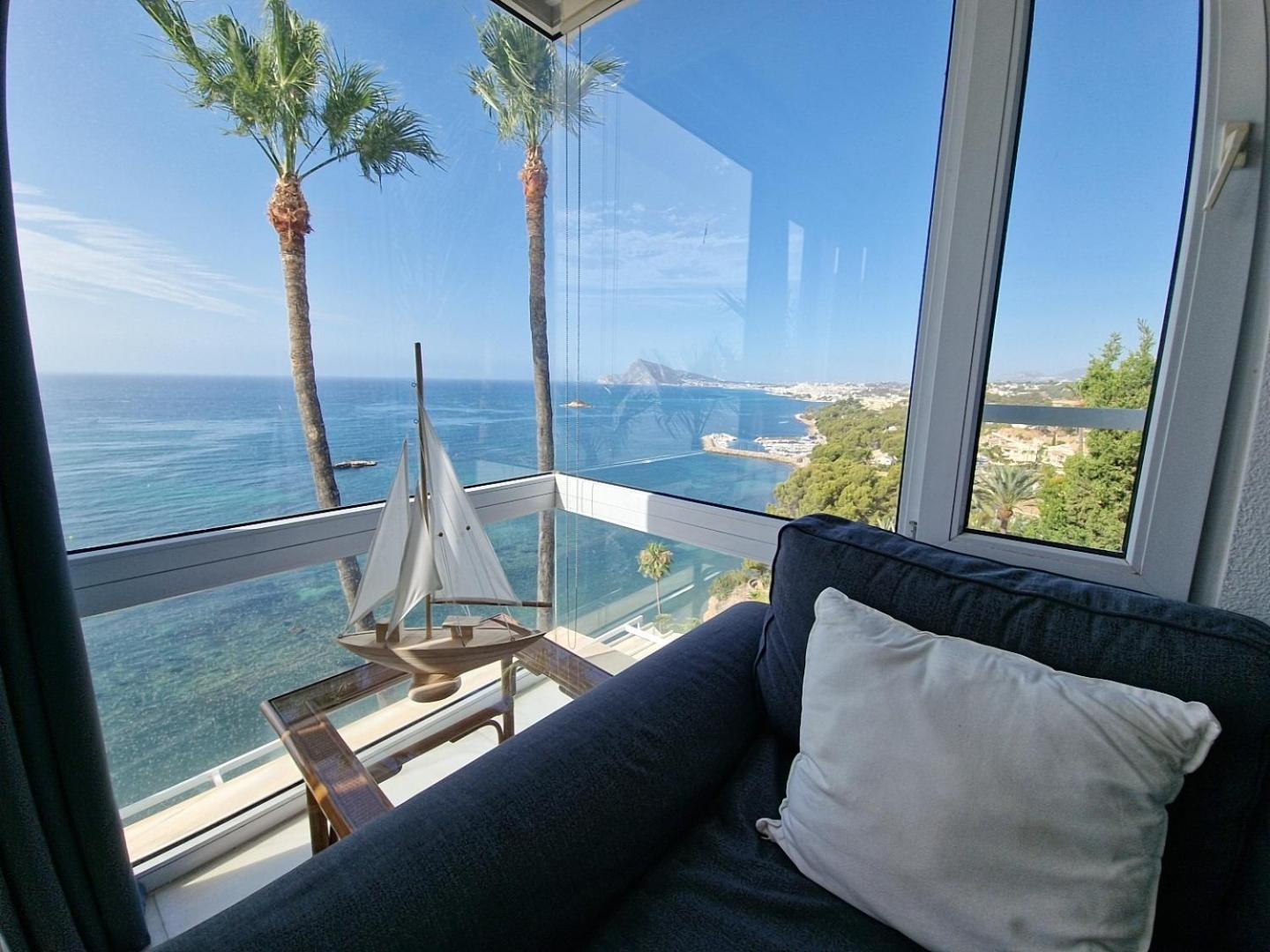 Apartamento de 2 dormitorios con vistas al mar