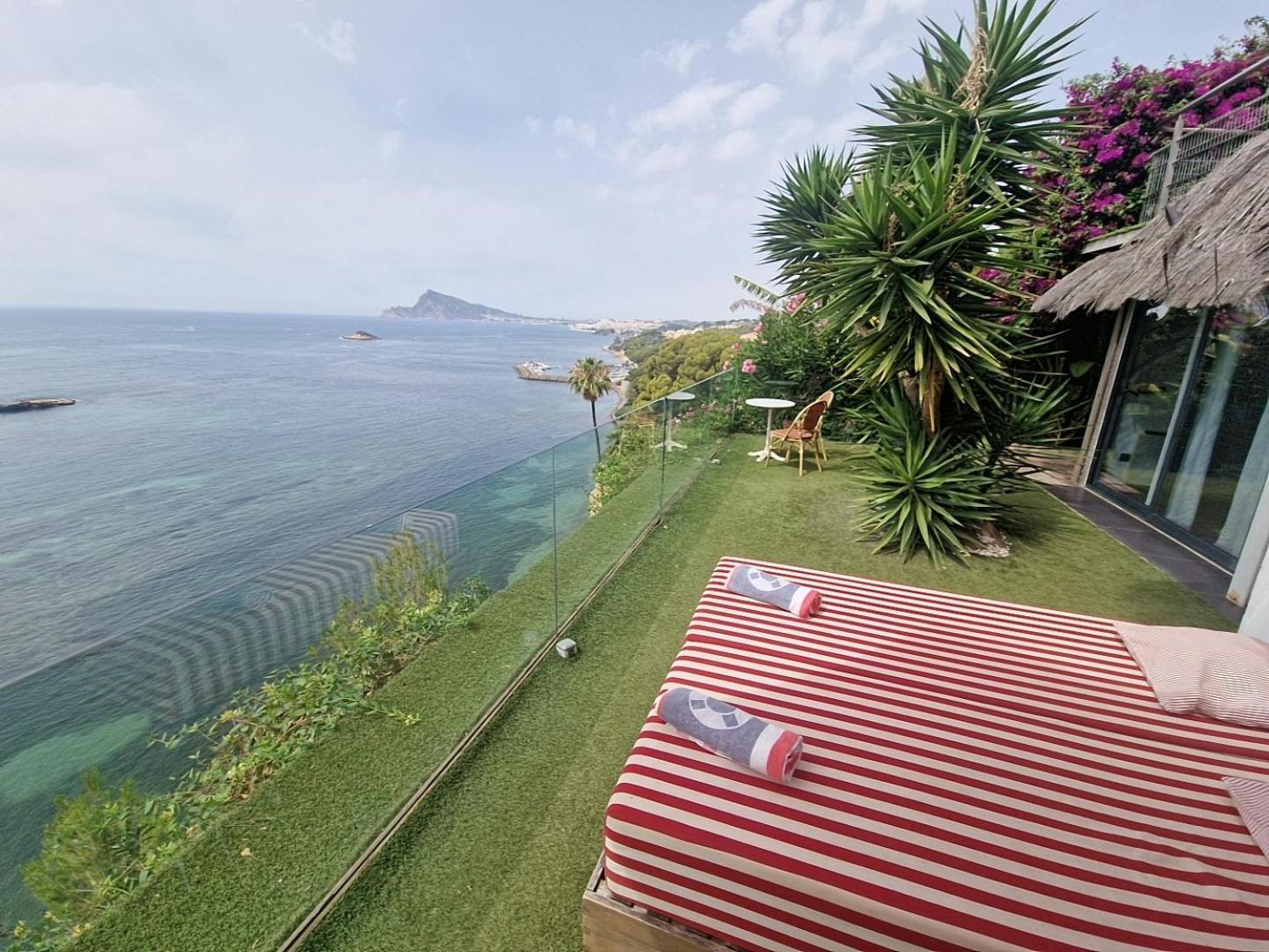 Apartamento 1 dormitorio con vistas al mar y terraza